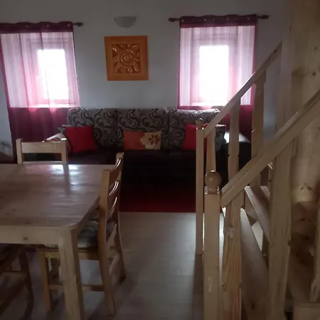 Casa Virginia Ouzenda